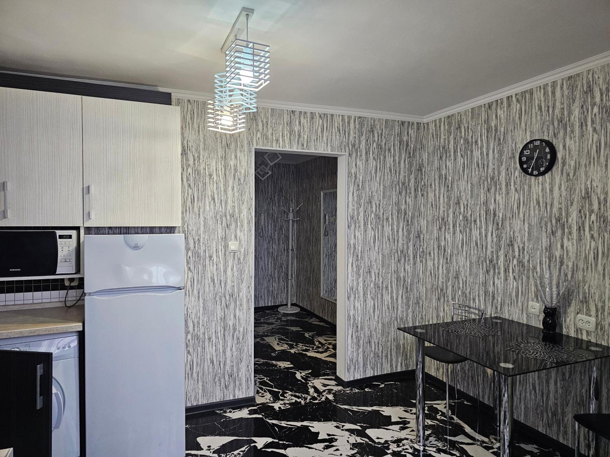 Black And White Apartment Κισινάου Εξωτερικό φωτογραφία