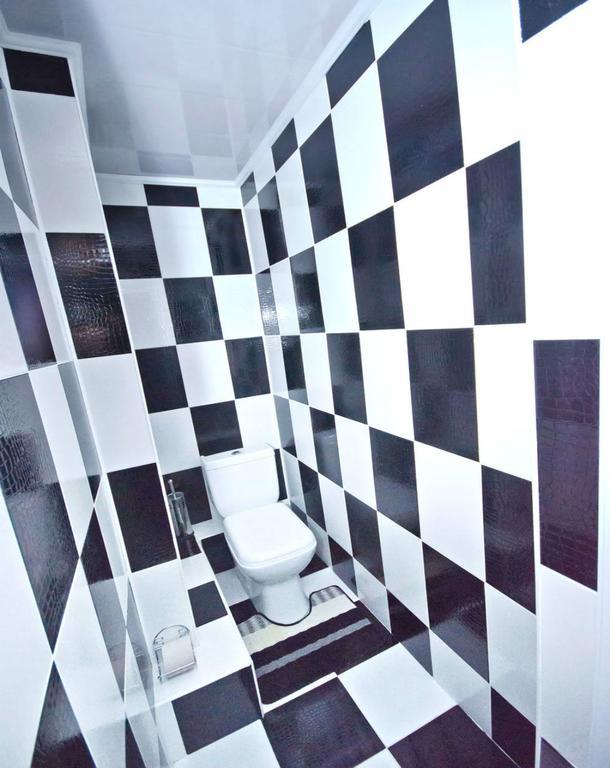 Black And White Apartment Κισινάου Εξωτερικό φωτογραφία