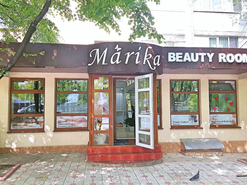 Black And White Apartment Κισινάου Εξωτερικό φωτογραφία